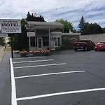 Riverview Motel