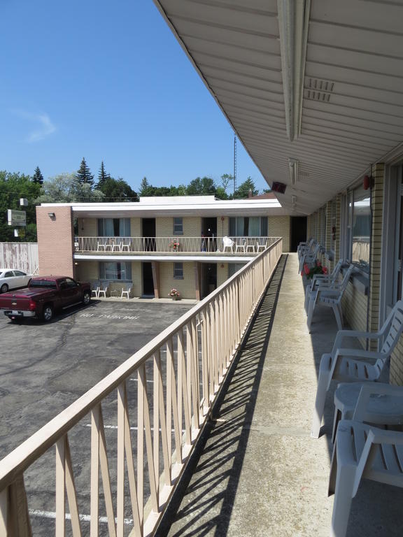 Riverview Motel
